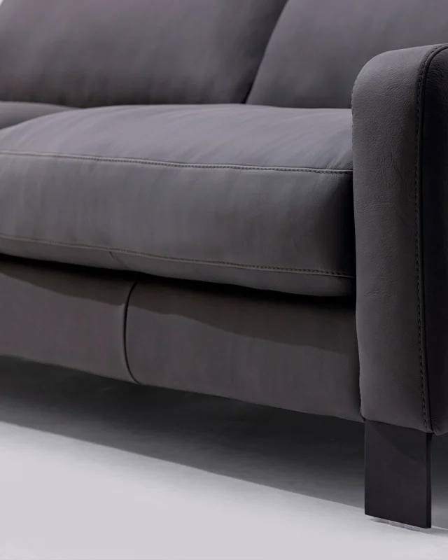 Es momento de renovar tus espacios con diseño y sofisticación. Aprovecha grandes descuentos por tiempo limitado en toda nuestra colección. Visita nuestros showrooms o compra en línea. #LinkEnBio