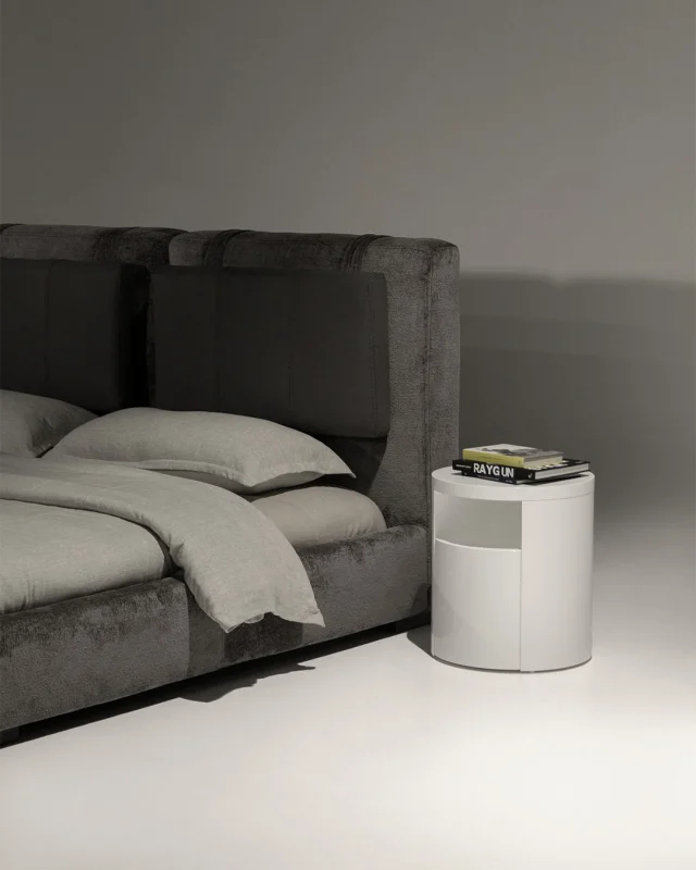 Buró Rondo. Diseño compacto, funcional y que se adapta a todos los espacios, conócelo en nuestros showrooms y tienda en línea.